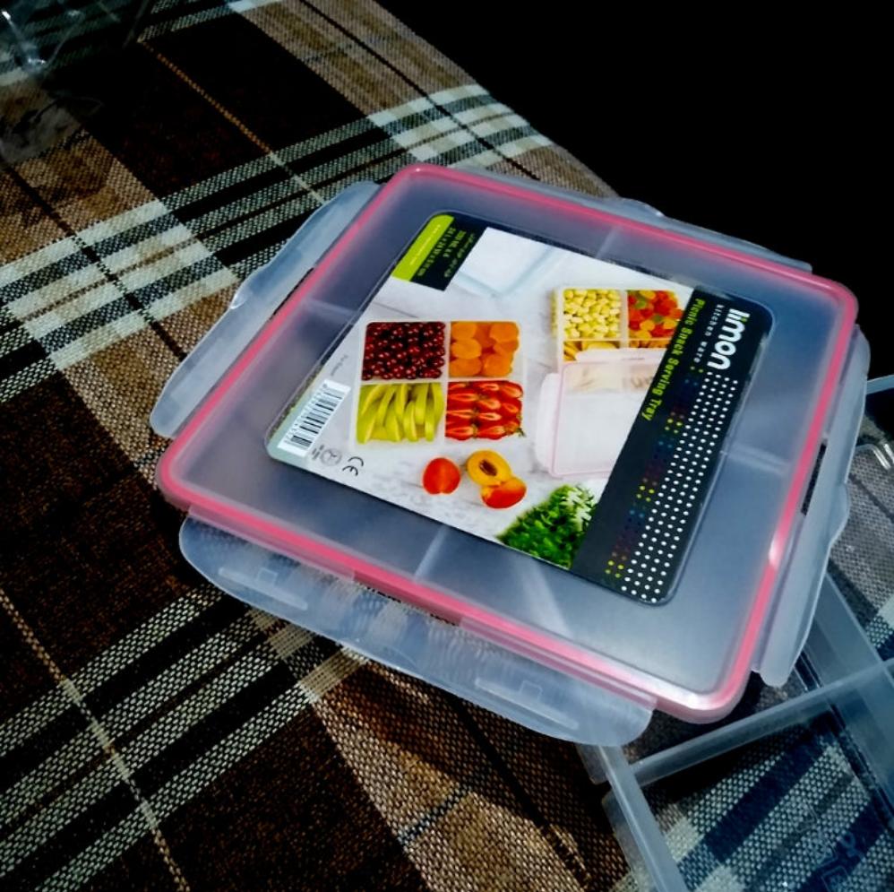 4 Compartment Food Box
