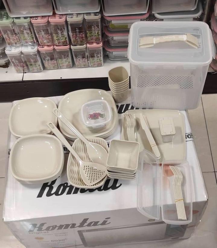 8 person Picnic Set 60 Pieces