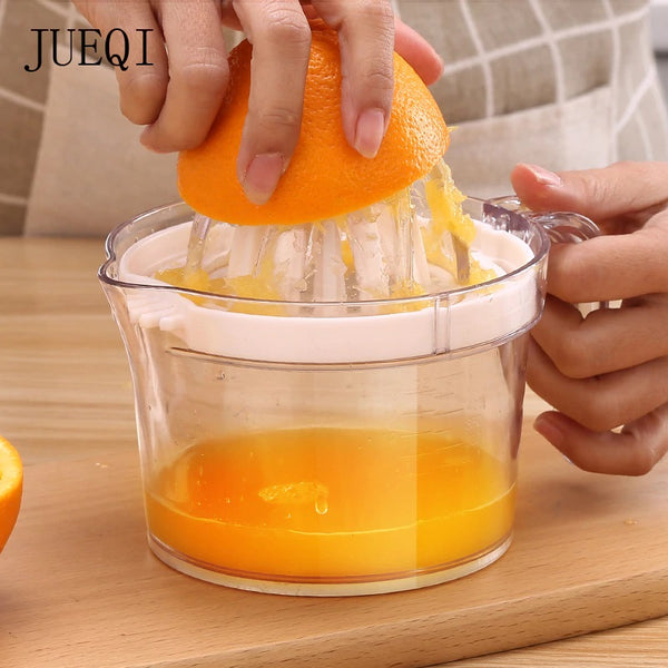 Manual juicer